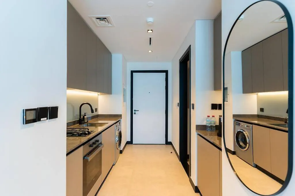 Modern Studio In Business Bay 迪拜